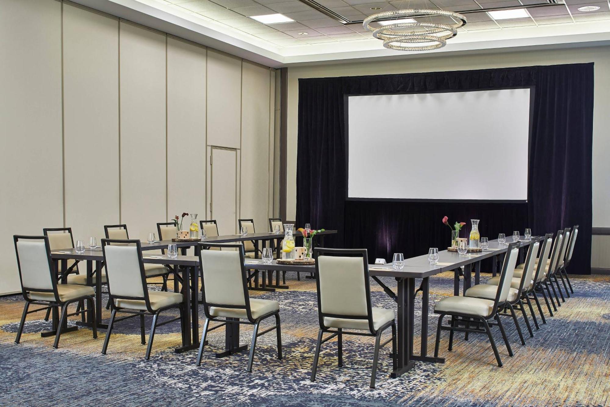 Renaissance Chicago Glenview Suites Hotel Bagian luar foto