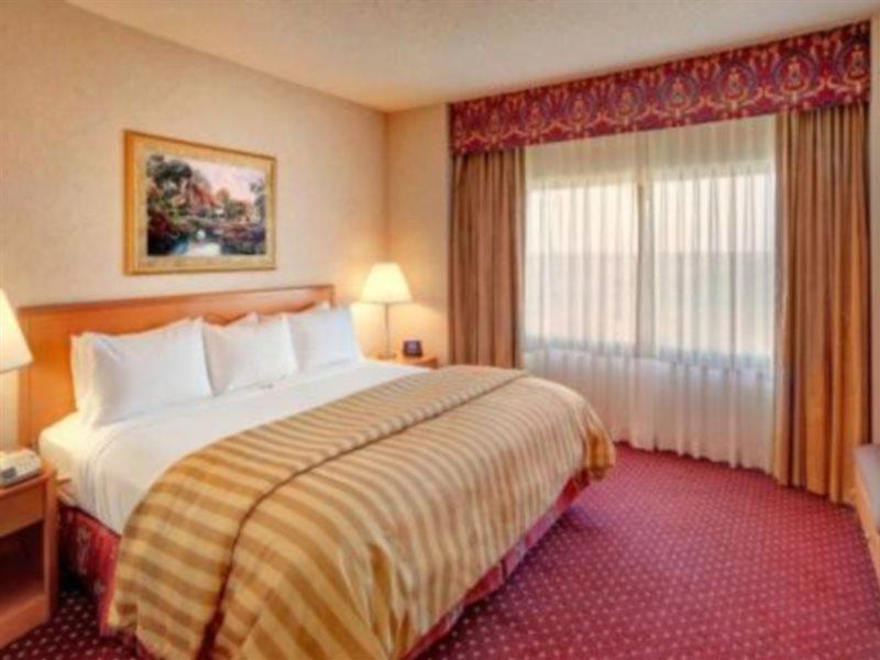 Renaissance Chicago Glenview Suites Hotel Bagian luar foto